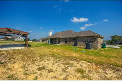 105 Kathy Stephens Avenue, Springtown, TX 76082 - Photo 11