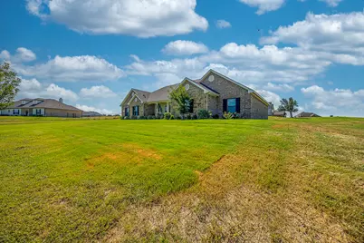 105 Kathy Stephens Avenue, Springtown, TX 76082 - Photo 17