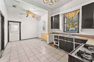 221 W Brooklyn Ave, Dallas, TX 75208 - Photo 7