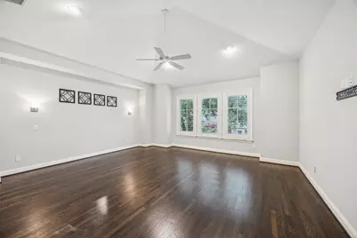 6435 Glenrose Court, Dallas, TX 75214 - Photo 9