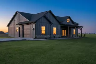 213 Private Road 33083, Sumner, TX 75486 - Photo 1