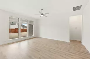 2808 Parkwood Cir, Denton, TX 76226 - Photo 13