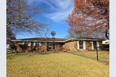 301 E 6th Street, Weatherford, TX 76086 - Photo 1