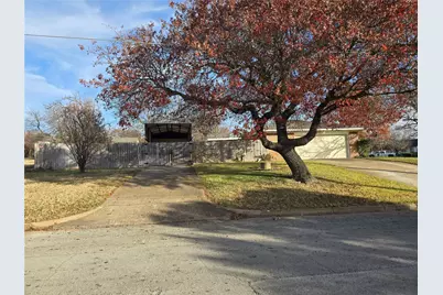 301 E 6th Street, Weatherford, TX 76086 - Photo 3