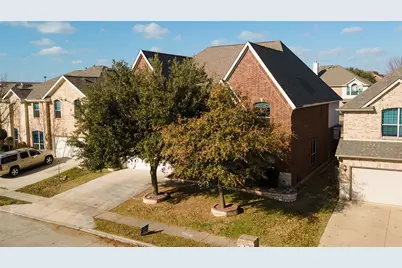 10217 Crawford Farms Drive, Fort Worth, TX 76244 - Photo 3