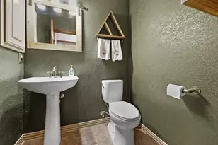 1800 Hollow Falls Ct, Frisco, TX 75036 - Photo 17