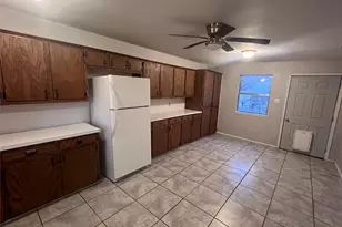 408 E Fannin St, Leonard, TX 75452 - Photo 5