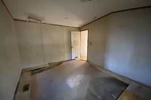 1233 Suncrest Cir, Jasper, TX 75951 - Photo 13