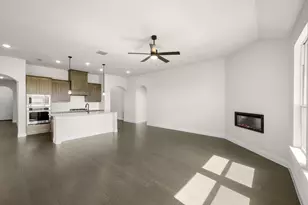 373 Paddle Boat Dr, Granbury, TX 76049 - Photo 7