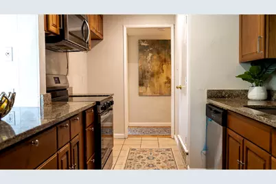 2403 Briarwood Lane, Carrollton, TX 75006 - Photo 9