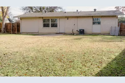 2403 Briarwood Lane, Carrollton, TX 75006 - Photo 21