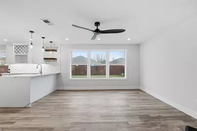 640 Fossil Wood Drive, Saginaw, TX 76179 - Photo 7