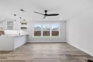 640 Fossil Wood Dr, Saginaw, TX 76179 - Photo 7