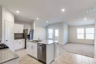 528 Bronze Cir W, Springtown, TX 76082 - Photo 3