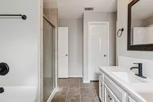 1206 Hanover Dr, Euless, TX 76040 - Photo 25