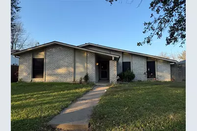 806 Pinehill Lane, Grand Prairie, TX 75052 - Photo 1