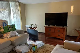 806 Pinehill Ln, Grand Prairie, TX 75052 - Photo 3