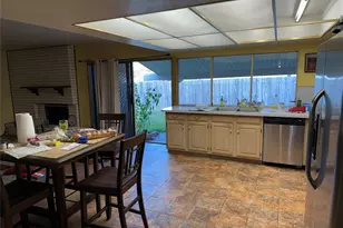 806 Pinehill Ln, Grand Prairie, TX 75052 - Photo 7