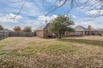 400 Madison Place, Ponder, TX 76259 - Photo 25