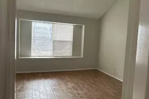 1123 Cavalcade Dr, Grand Prairie, TX 75052 - Photo 7