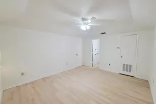 205 McCarley Pl, McKinney, TX 75071 - Photo 13