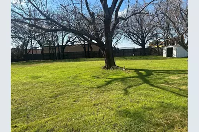 709 Fouts Drive, Irving, TX 75061 - Photo 23