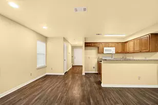 1716 S Waco St, Van Alstyne, TX 75495 - Photo 3