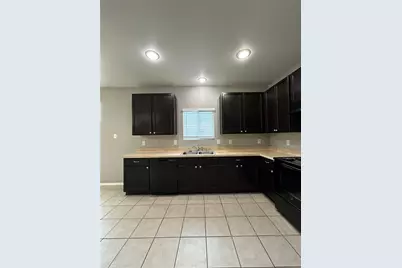 5821 Mirror Ridge Drive, Fort Worth, TX 76179 - Photo 3