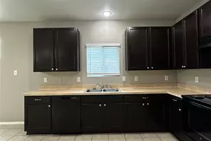 5821 Mirror Ridge Dr, Fort Worth, TX 76179 - Photo 3