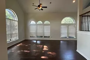 2704 Yorkshire Ct, Grapevine, TX 76051 - Photo 3