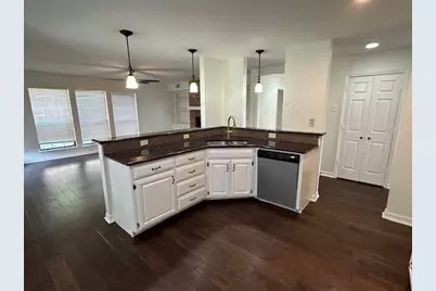 2704 Yorkshire Court, Grapevine, TX 76051 - Photo 7