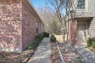 3225 Judge Holland Ln, Plano, TX 75025 - Photo 5