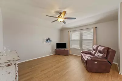 1401 N Houston Street, Royse City, TX 75189 - Photo 9
