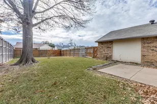 2806 Hackberry Ln, Garland, TX 75042 - Photo 13