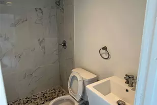 909 Jerry Mashek Dr, West, TX 76691 - Photo 5