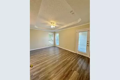 109 Larchbrook Drive, DeSoto, TX 75115 - Photo 9