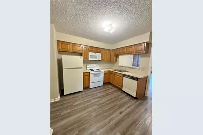 109 Larchbrook Drive, DeSoto, TX 75115 - Photo 7