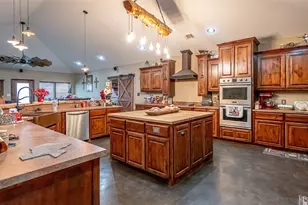 9200 County Rd 1014, Joshua, TX 76058 - Photo 11