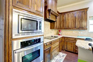 136 Meadow Arbor Dr, Weatherford, TX 76085 - Photo 7