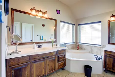 136 Meadow Arbor Drive, Weatherford, TX 76085 - Photo 19