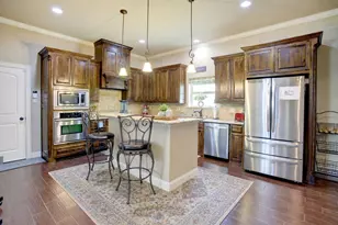 136 Meadow Arbor Dr, Weatherford, TX 76085 - Photo 9