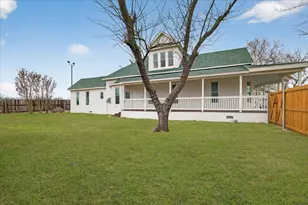 208 S Main St, Collinsville, TX 76233 - Photo 5