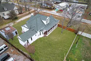 208 S Main St, Collinsville, TX 76233 - Photo 39