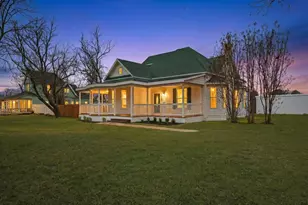 208 S Main St, Collinsville, TX 76233 - Photo 1