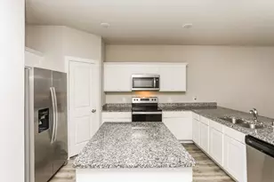 616 Ava Trl, Lewisville, TX 75057 - Photo 5