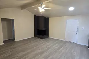 1605 Willowbrook St, Lancaster, TX 75134 - Photo 3