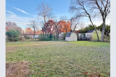 106 Monticello Drive, Waxahachie, TX 75165 - Photo 13