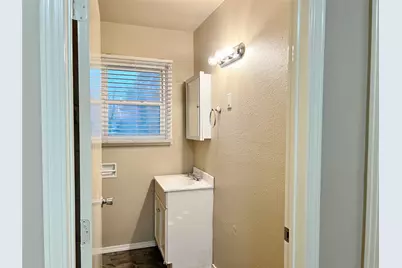 106 Monticello Drive, Waxahachie, TX 75165 - Photo 7