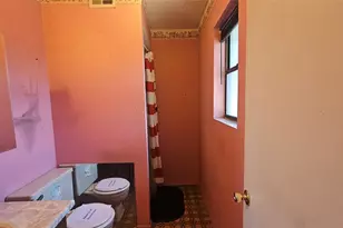 538 E Massey St, Athens, TX 75751 - Photo 15