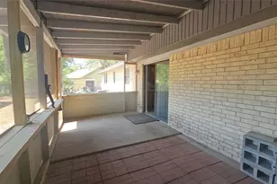 538 E Massey St, Athens, TX 75751 - Photo 5